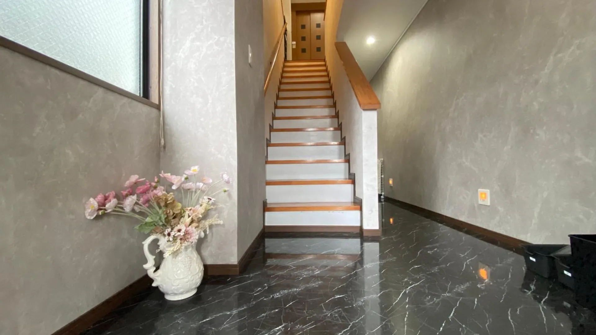 Apartment 3F Suite Room Paypayドーム Mark Isや大濠公園近く天神駅博多駅から乗り換えなし Muromimachi Japan